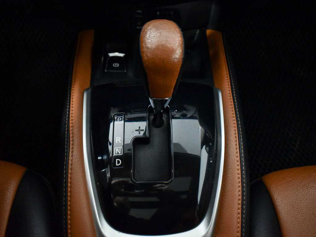 Б/У Ниссан Икс-Трейл 2015 года. Фото: #9