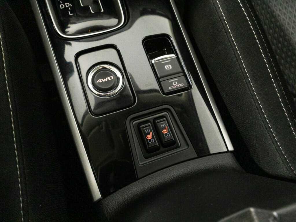 Б/У Митсубиши Оутлэндер 2018 года. Фото: #17