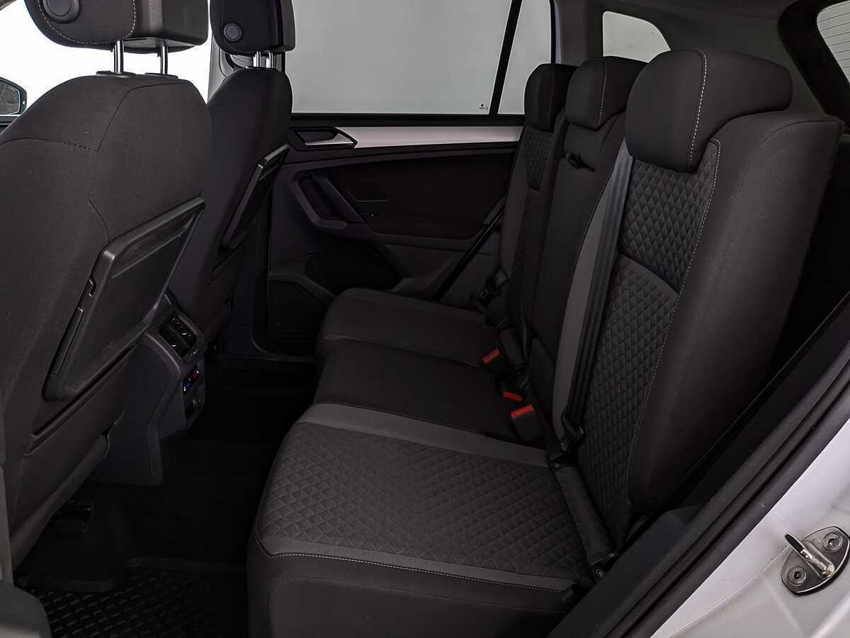 Б/У Фольксваген Тигуан 2018 года. Фото: #15