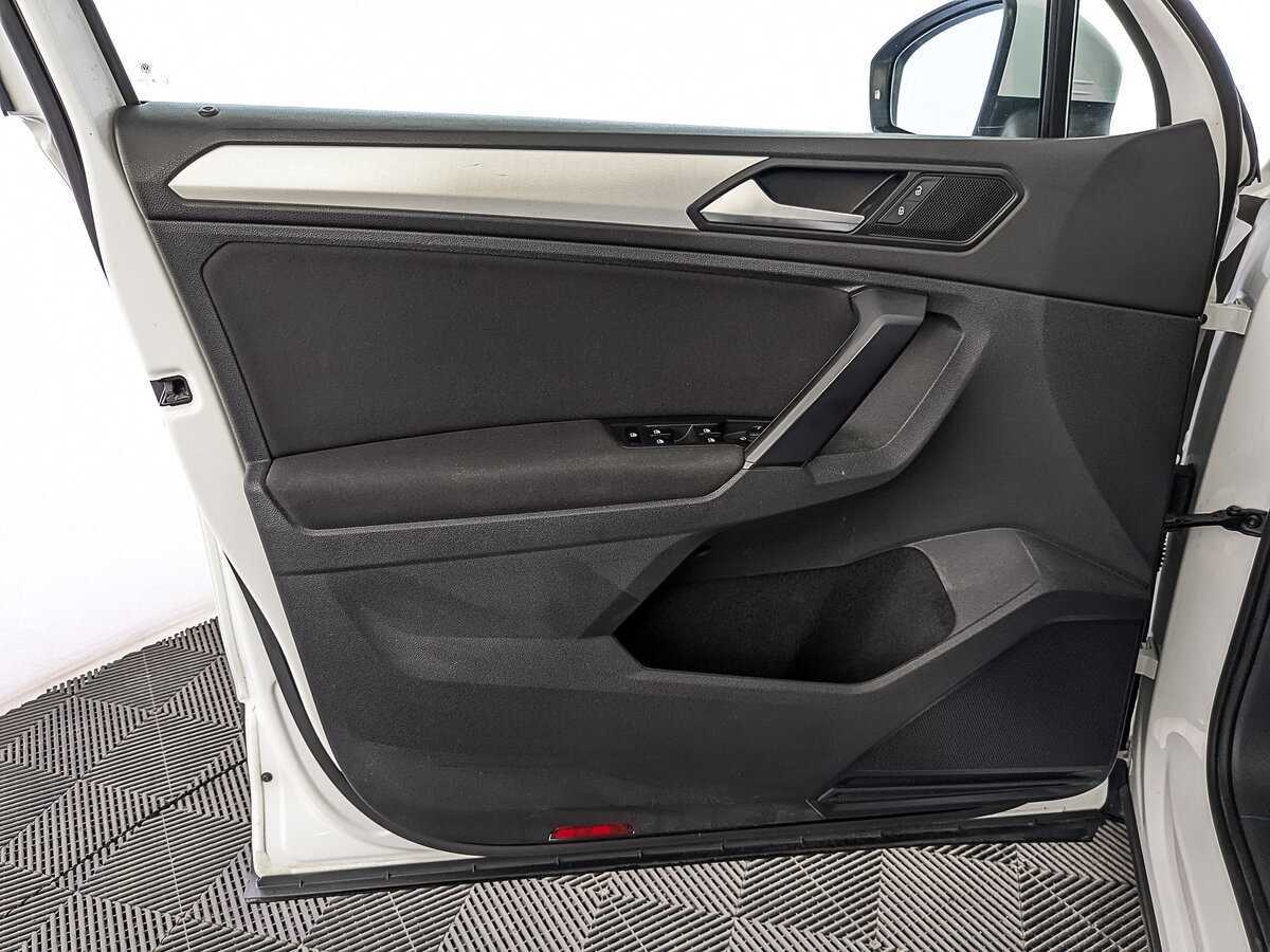 Б/У Фольксваген Тигуан 2018 года. Фото: #16