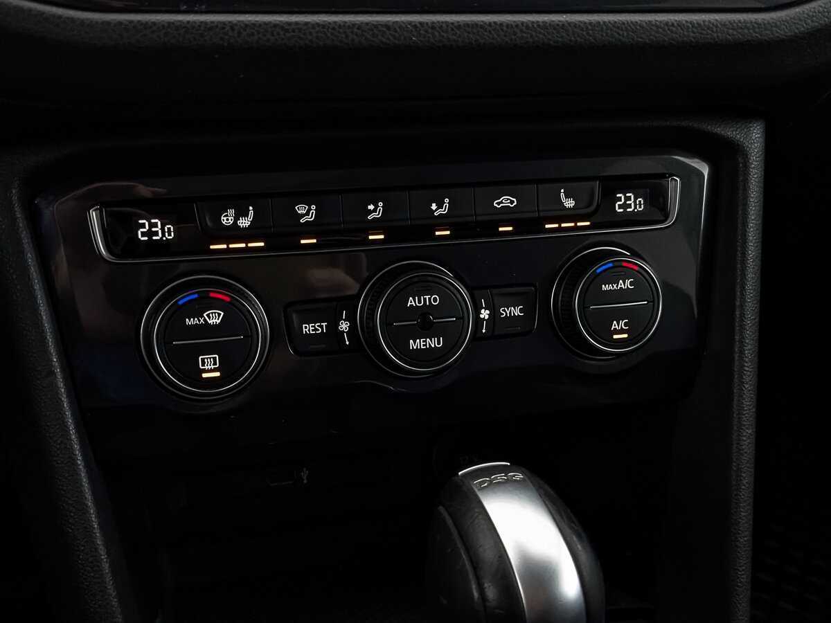 Б/У Фольксваген Тигуан 2018 года. Фото: #23