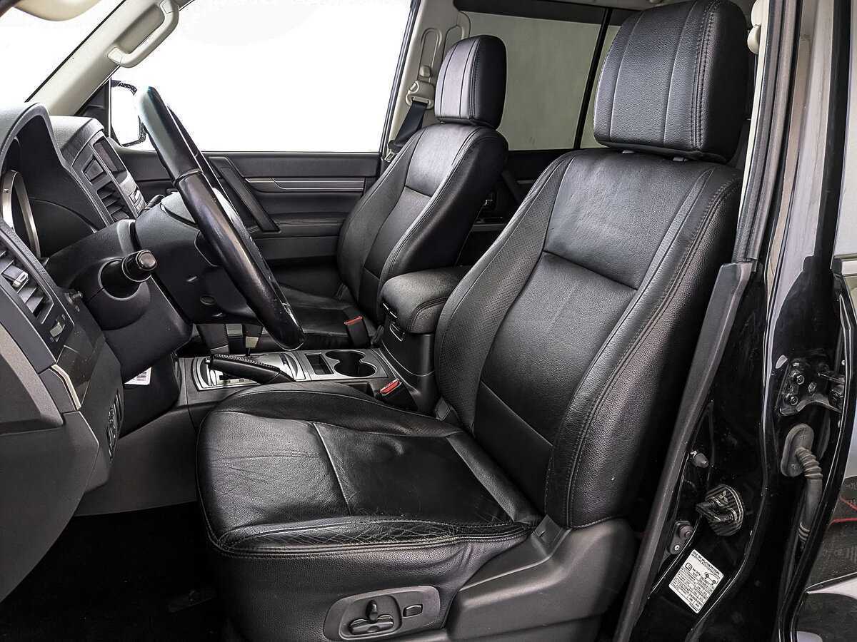 Б/У Митсубиши Паджеро 2013 года. Фото: #19