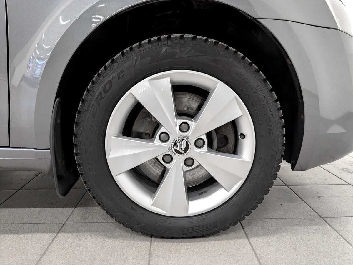 Б/У Шкода Октавия 2016 года. Фото: #17