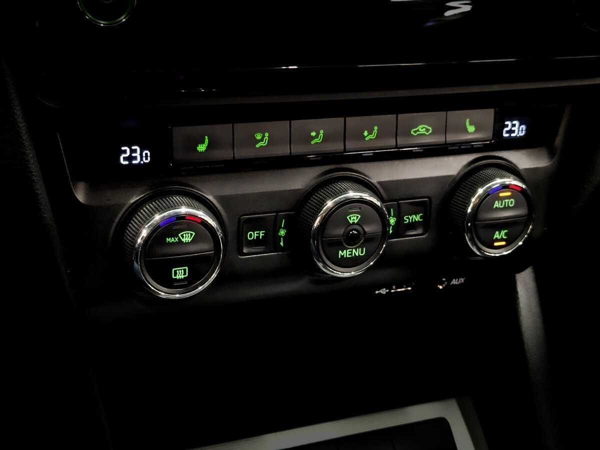 Б/У Шкода Октавия 2016 года. Фото: #24