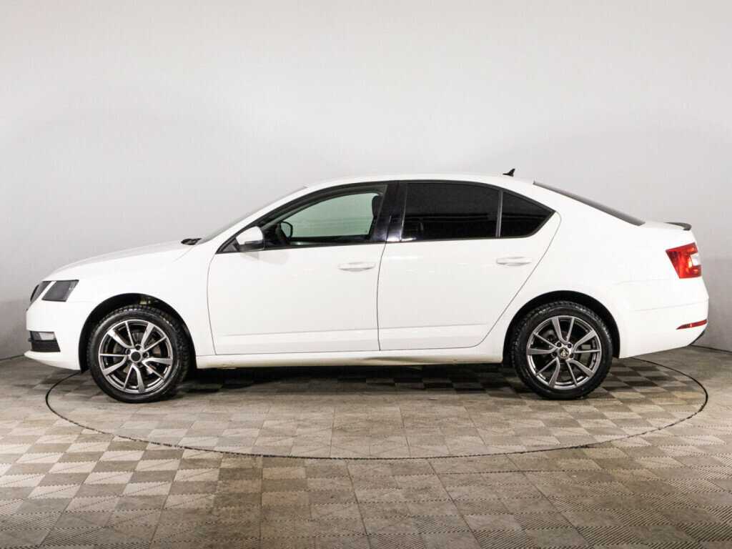 Б/У Шкода Октавия 2018 года. Фото: #7