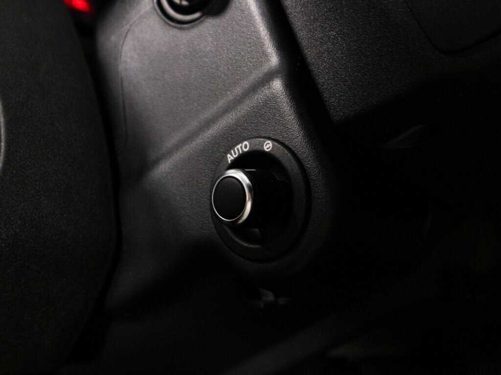 Land Rover Discovery 2016 года с пробегом. Фото: #21