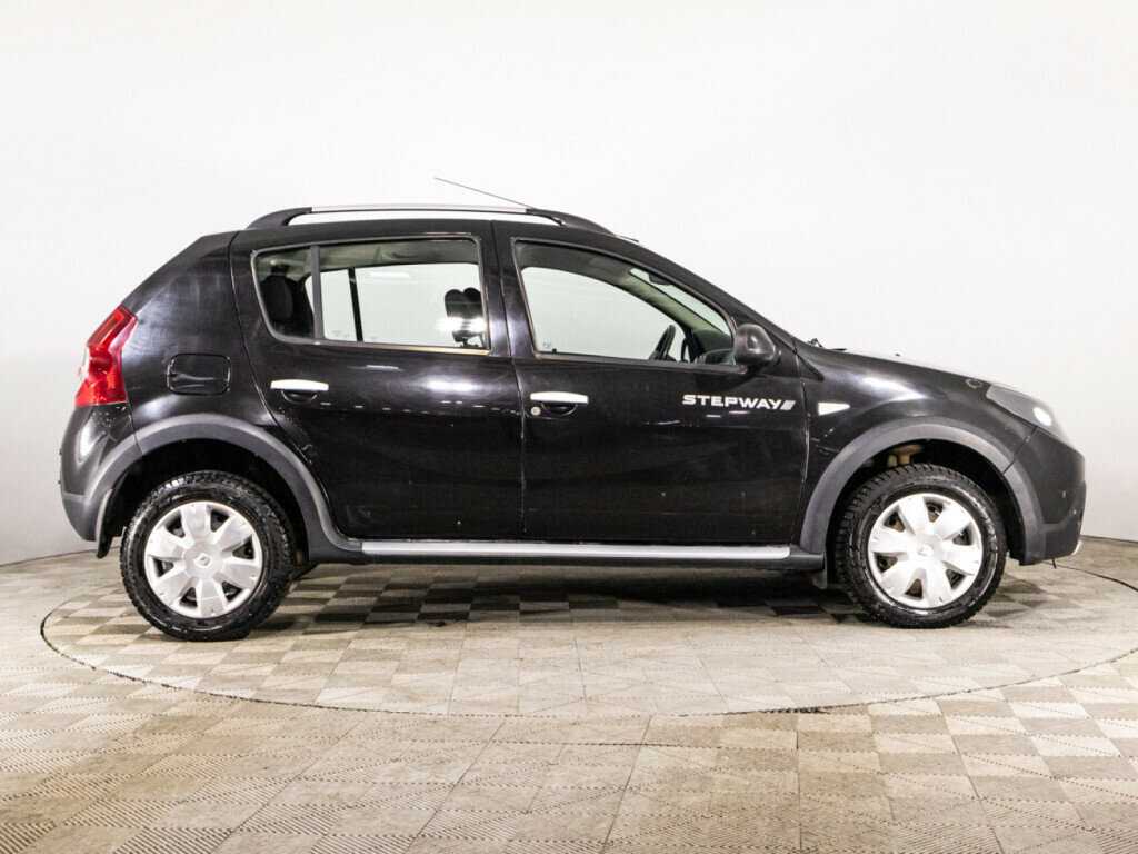 Б/У Рено Сандеро 2013 года. Фото: #3