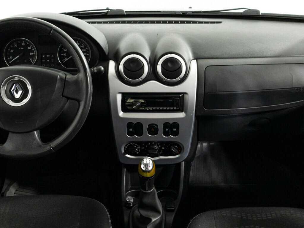 Б/У Рено Сандеро 2013 года. Фото: #13