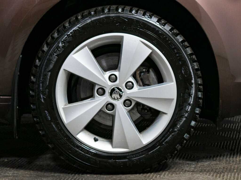 Б/У Шкода Октавия 2014 года. Фото: #13