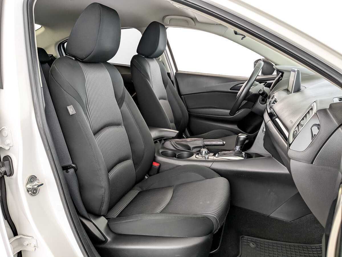 Б/У Мазда 3 2015 года. Фото: #22