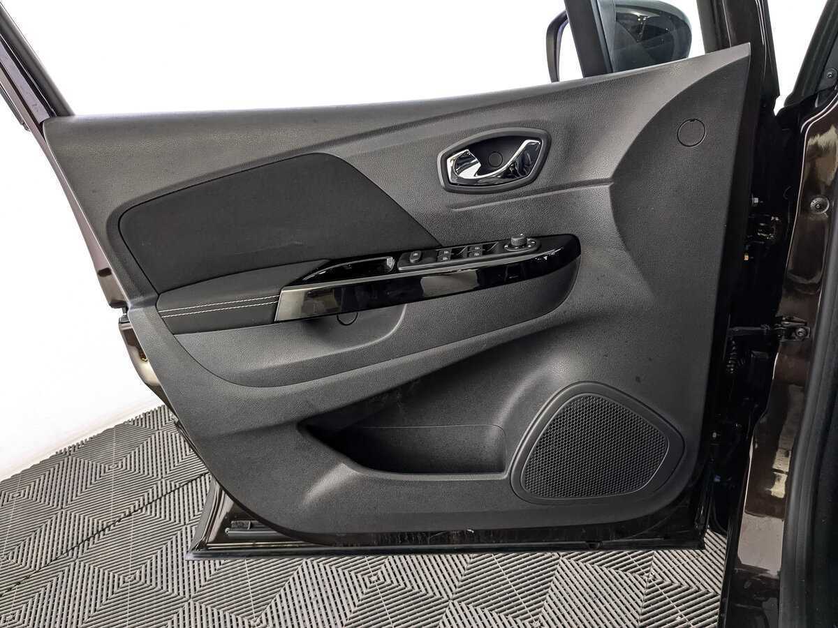 Б/У Рено Каптюр 2019 года. Фото: #18