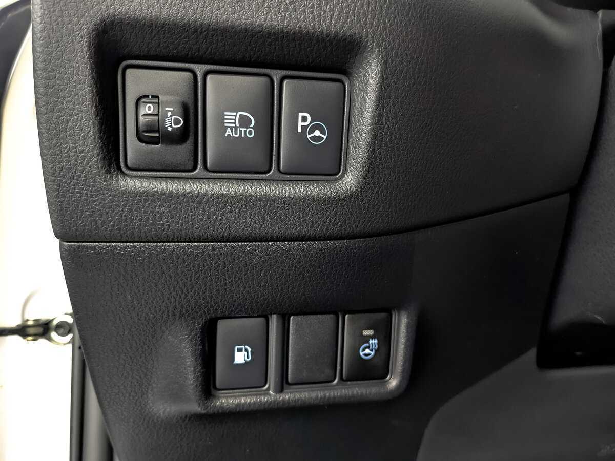 Toyota C-HR 2017 года с пробегом. Фото: #25