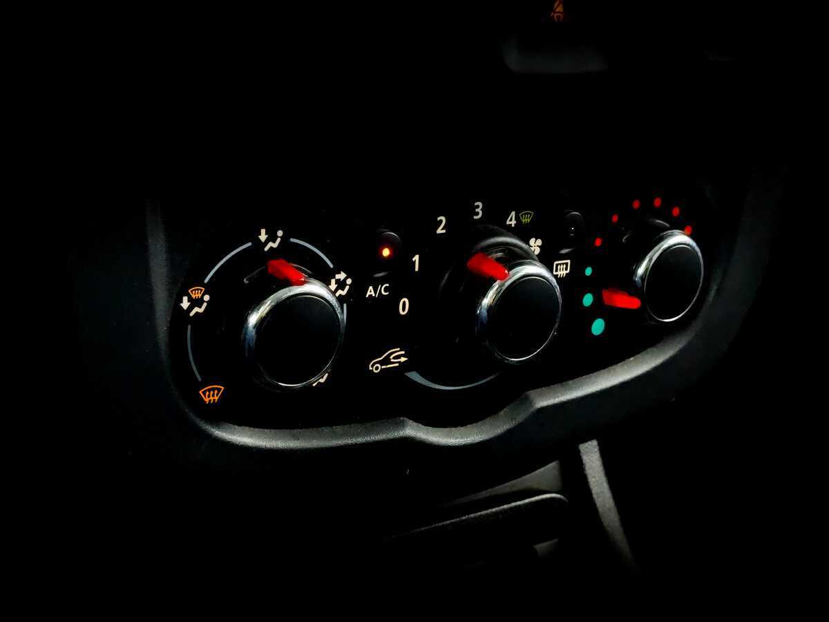 Б/У Рено Дастер 2015 года. Фото: #24