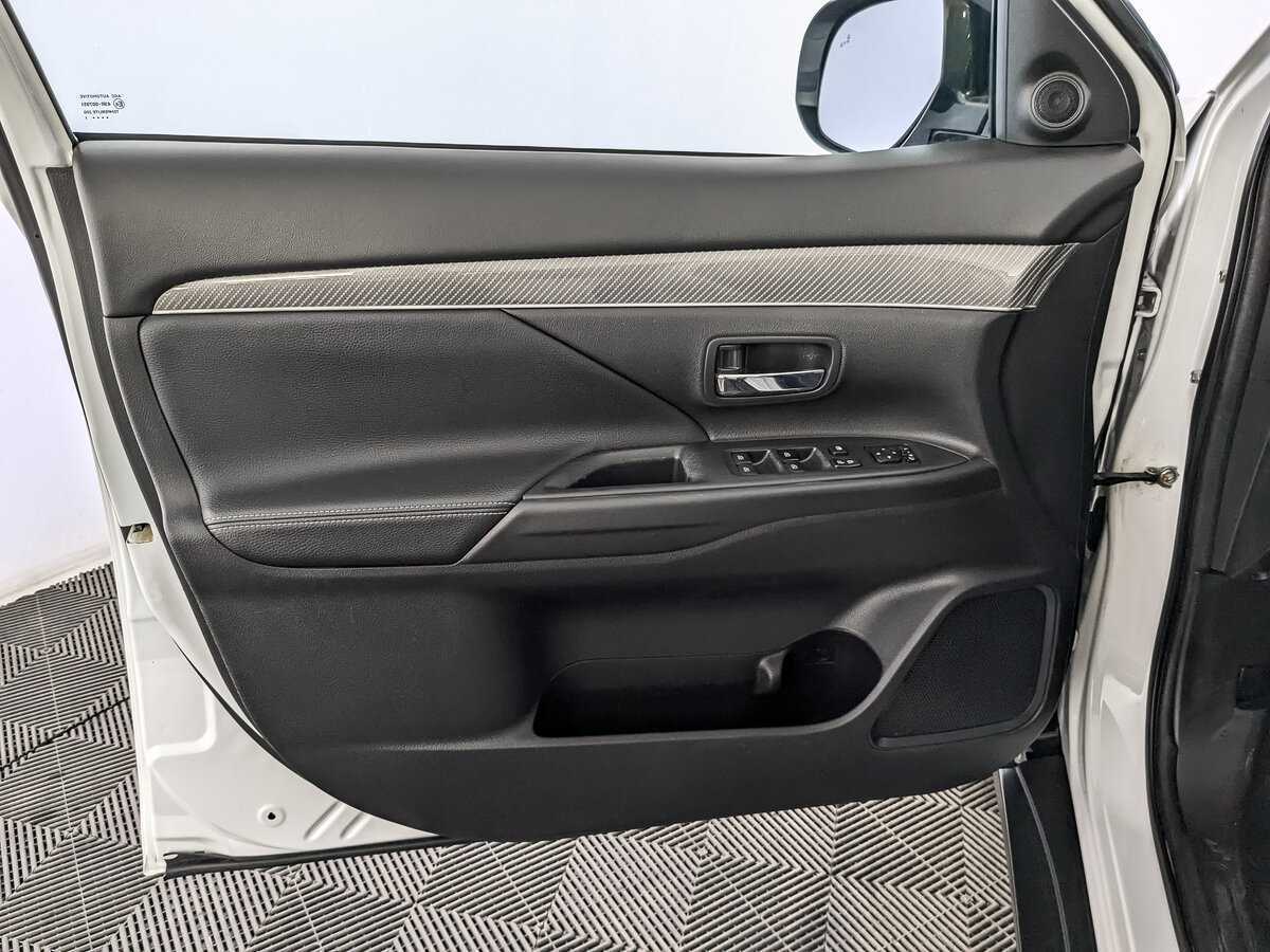 Mitsubishi Outlander 2021 года с пробегом. Фото: #16