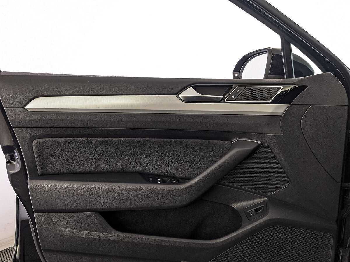 Б/У Фольксваген Пассат 2016 года. Фото: #18