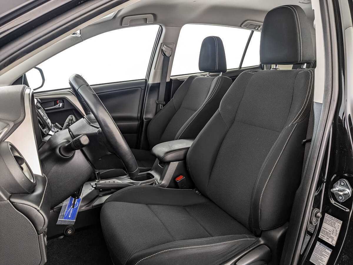 Toyota RAV4 2017 года с пробегом. Фото: #18