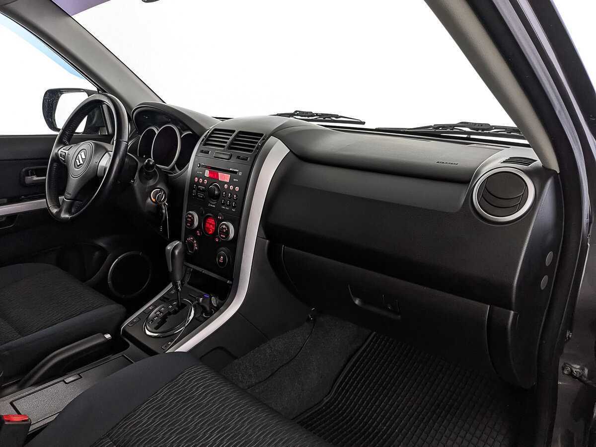 Б/У Сузуки Гранд Витара 2013 года. Фото: #12