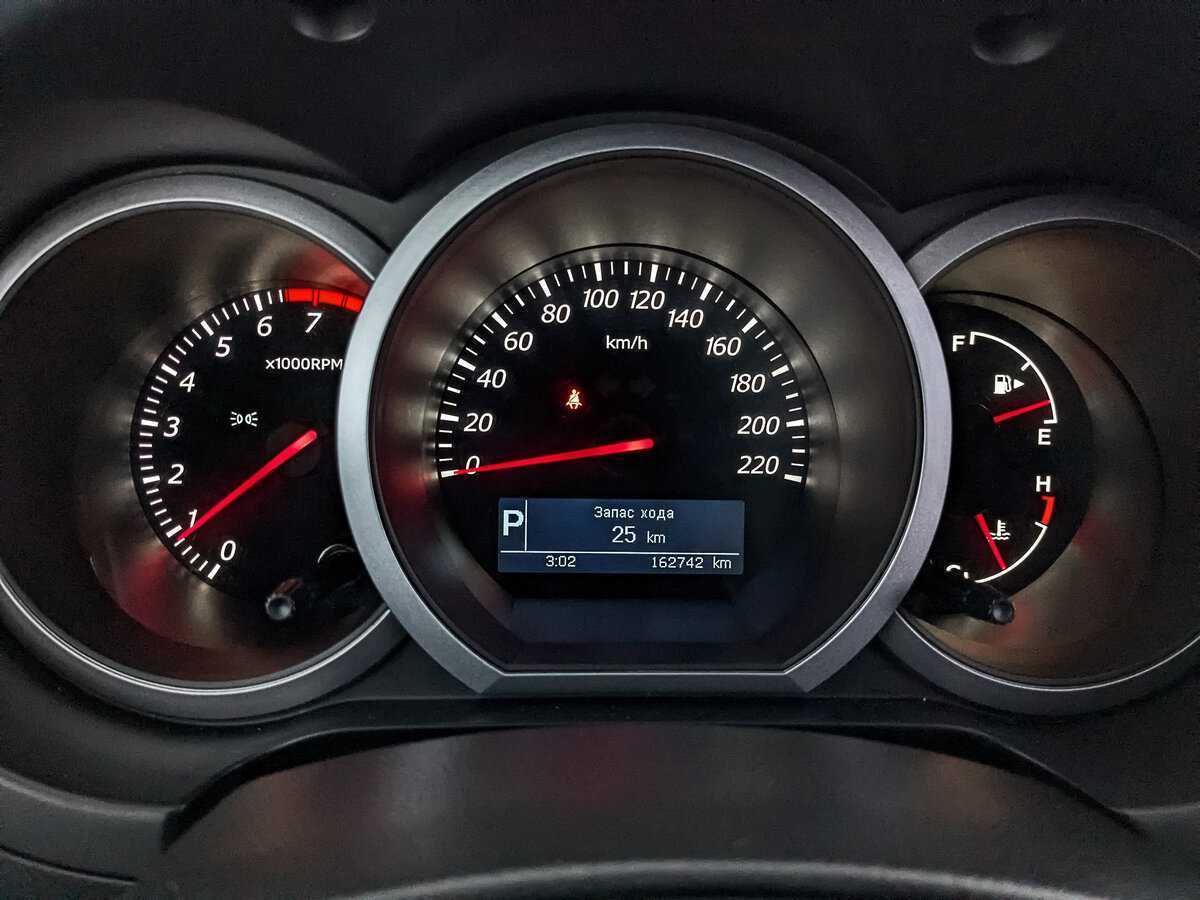 Б/У Сузуки Гранд Витара 2013 года. Фото: #15