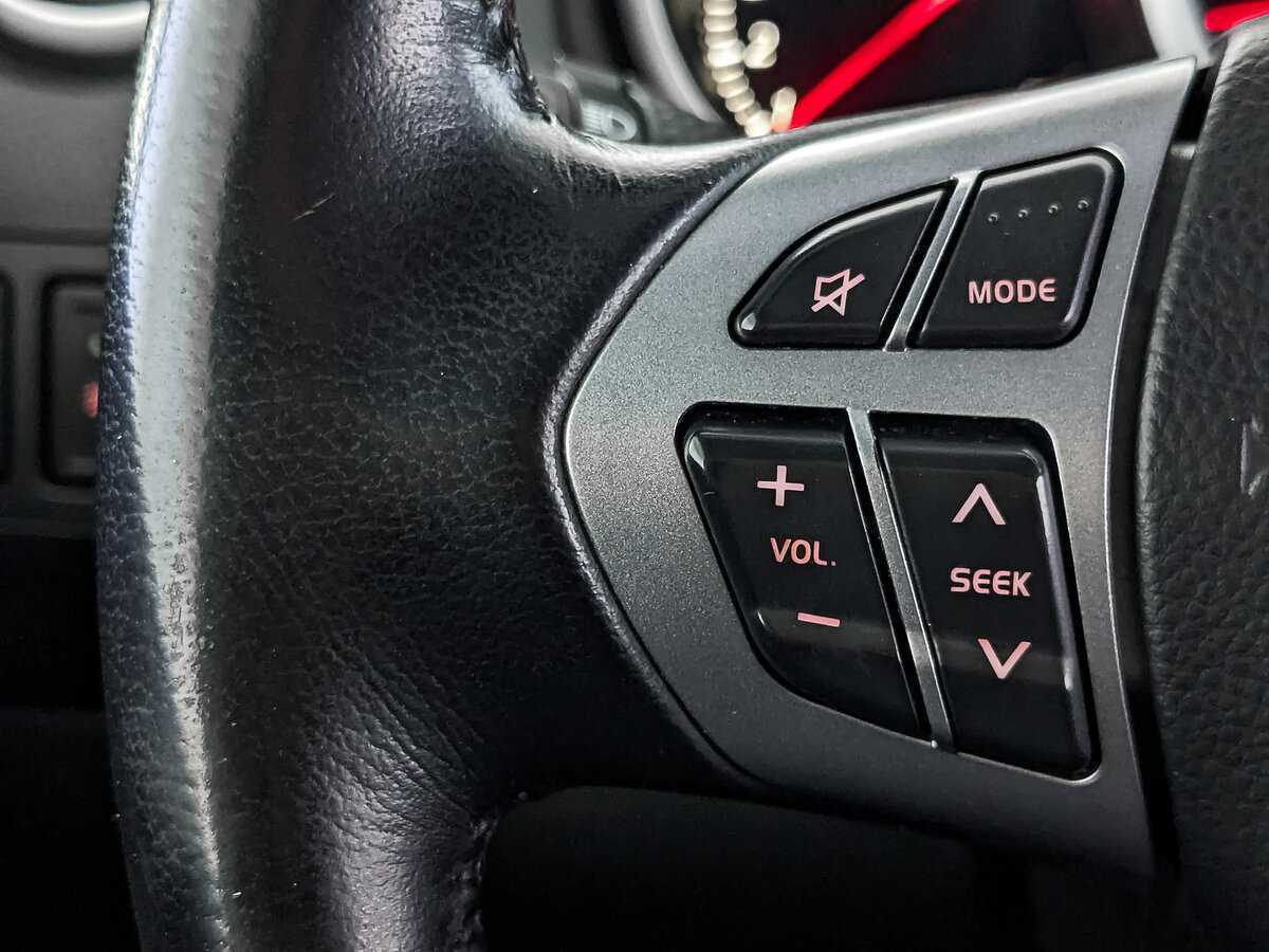 Б/У Сузуки Гранд Витара 2013 года. Фото: #25