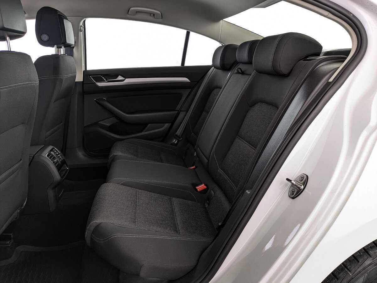 Б/У Фольксваген Пассат 2019 года. Фото: #17