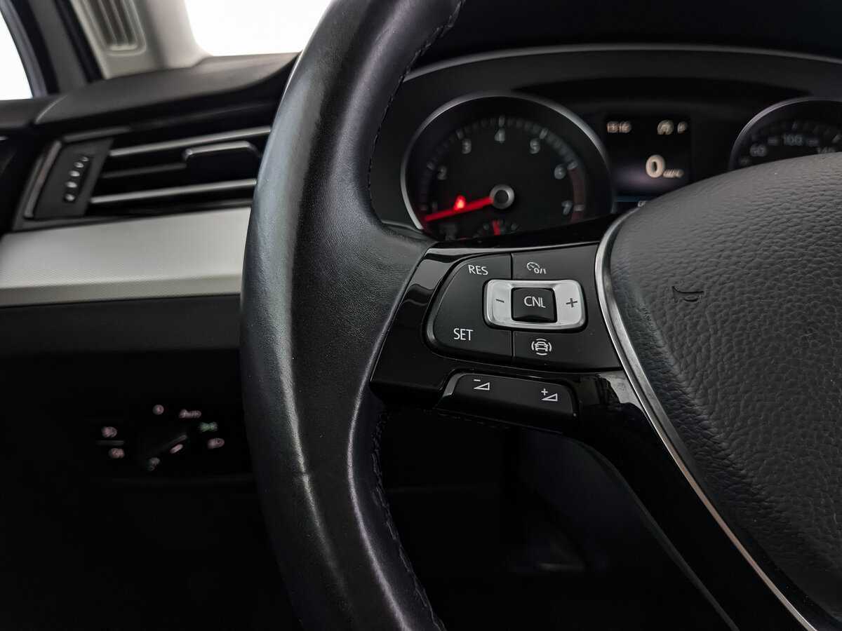 Б/У Фольксваген Пассат 2019 года. Фото: #26