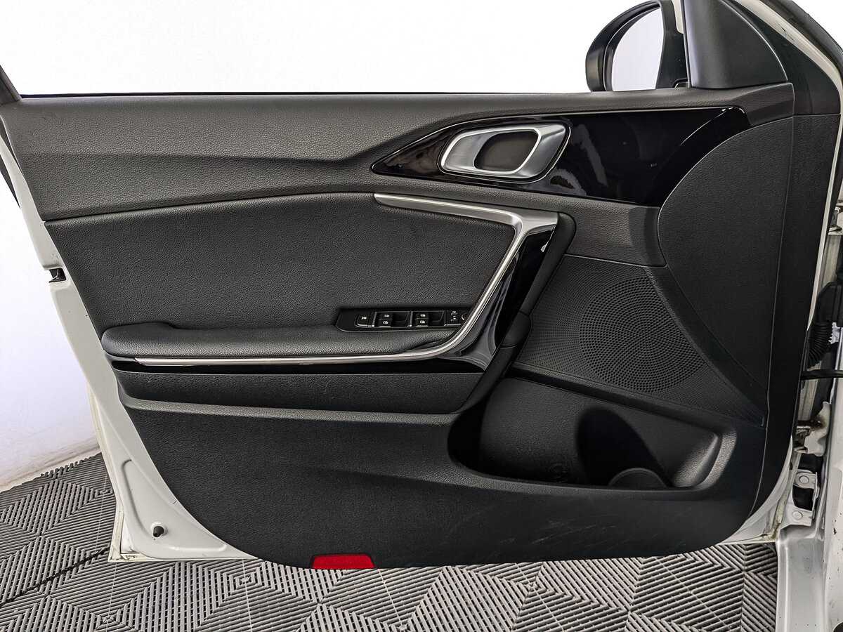 Б/У Киа Сид 2021 года. Фото: #18