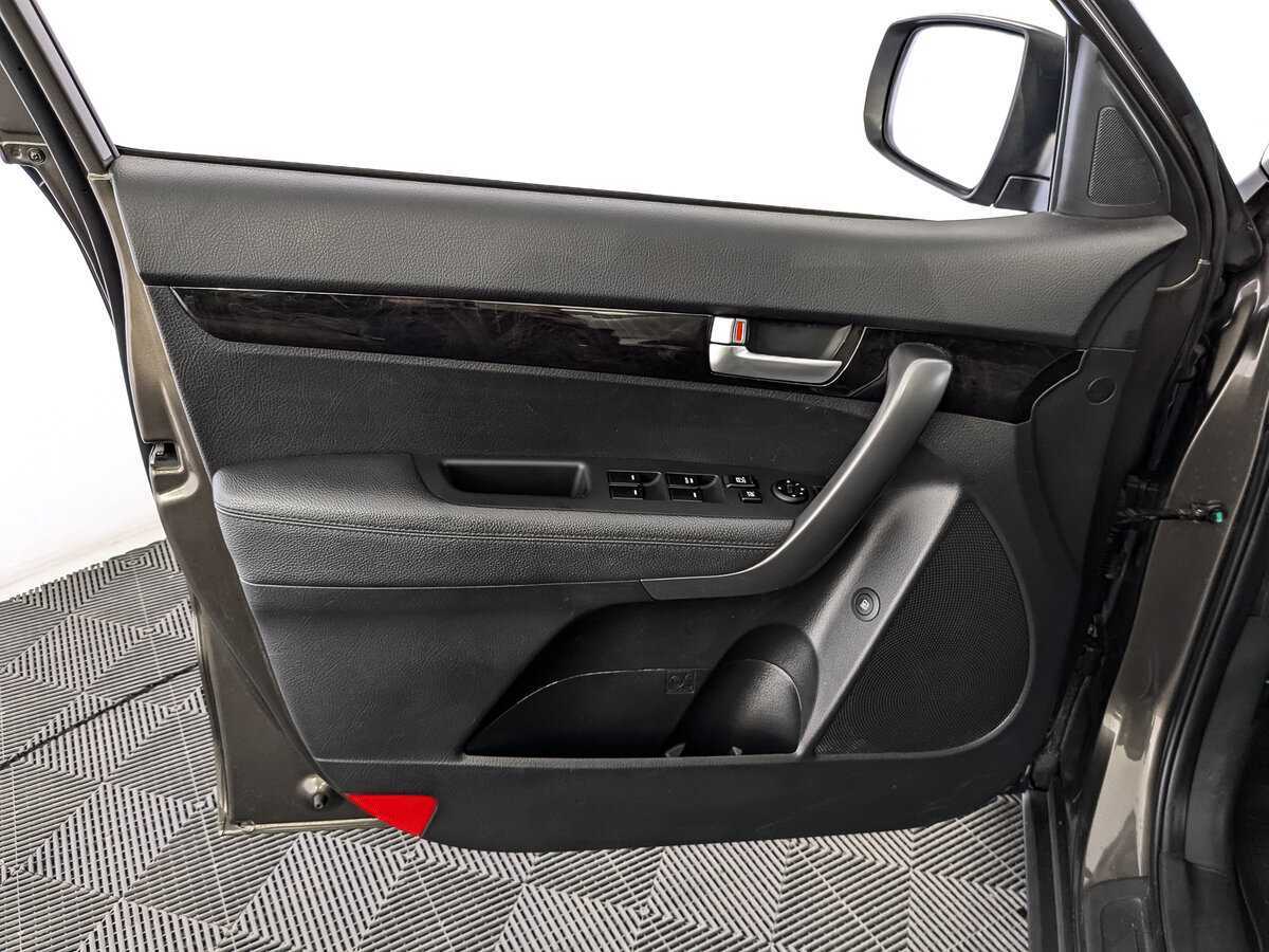 Б/У Киа Соренто 2016 года. Фото: #18