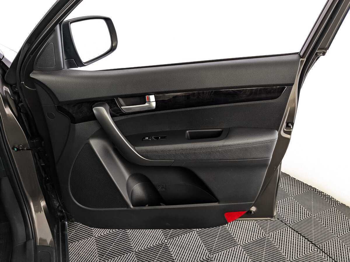 Б/У Киа Соренто 2016 года. Фото: #23