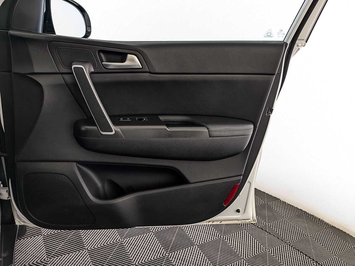 Б/У Киа Спортейдж 2018 года. Фото: #24