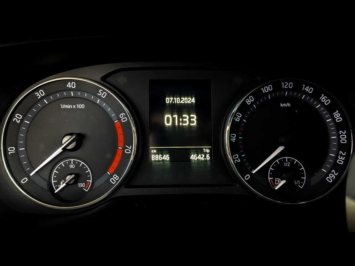 Б/У Шкода Октавия 2021 года. Фото: #12