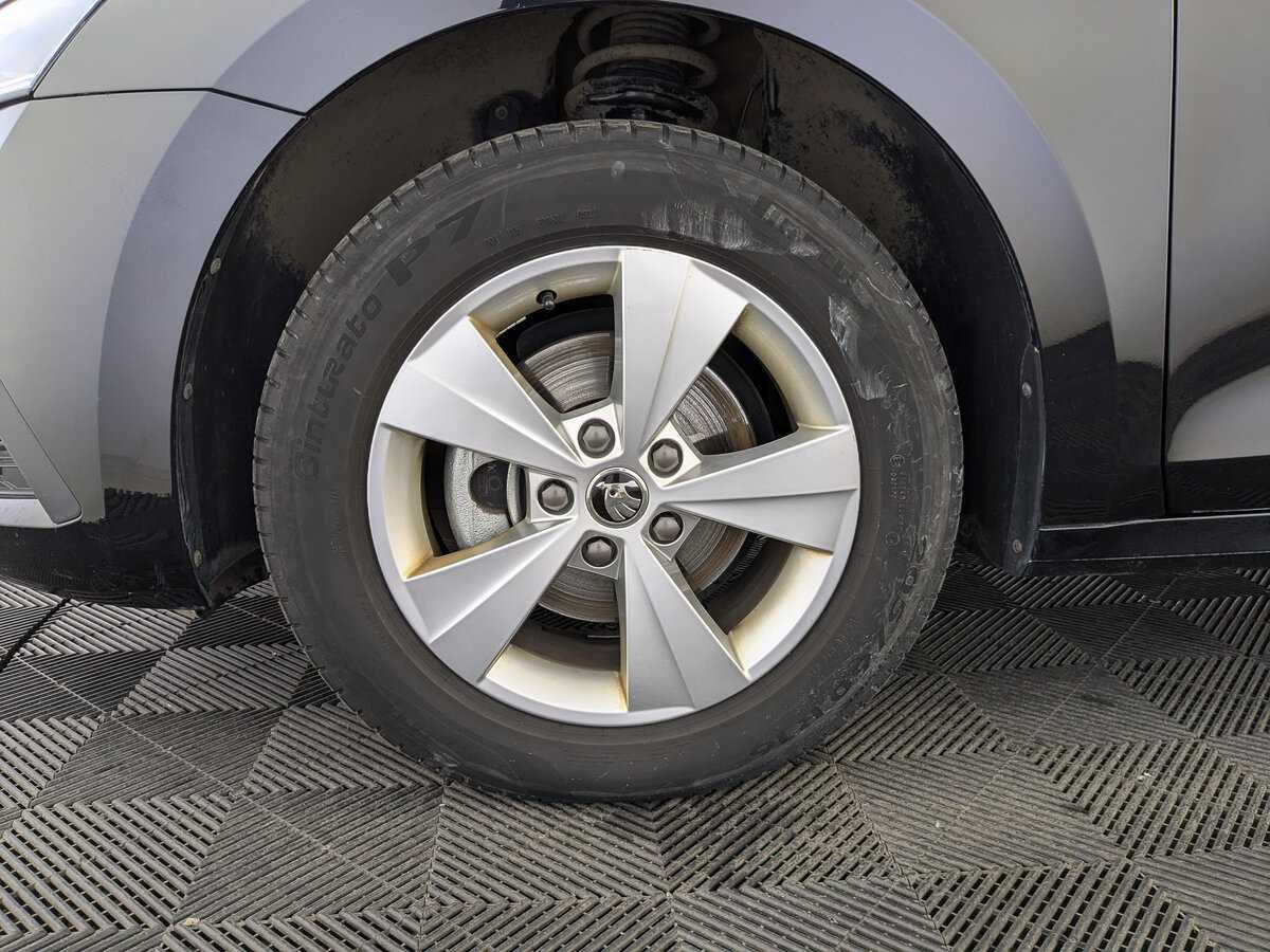 Б/У Шкода Октавия 2021 года. Фото: #17