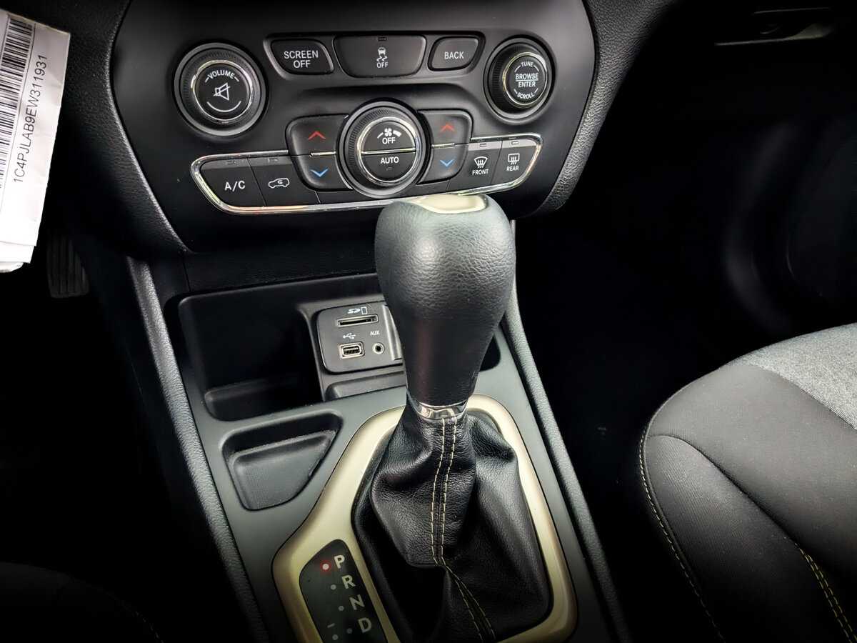 Jeep Cherokee 2014 года с пробегом. Фото: #22