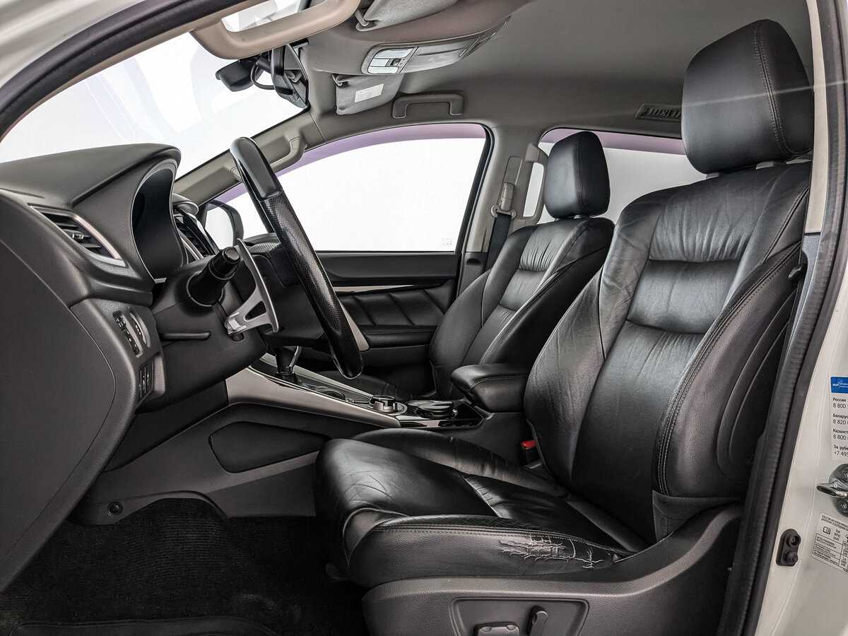 Mitsubishi Pajero Sport 2017 года с пробегом. Фото: #17