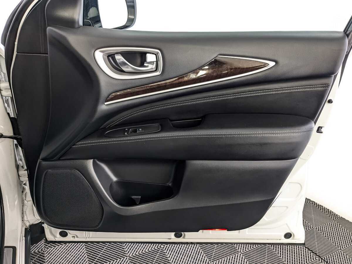 Infiniti QX60 2017 года с пробегом. Фото: #22