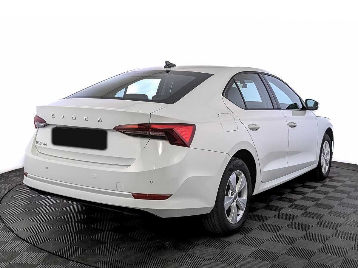 Б/У Шкода Октавия 2021 года. Фото: #4