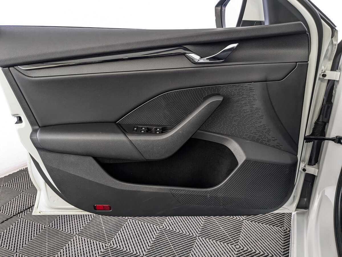 Б/У Шкода Октавия 2021 года. Фото: #18