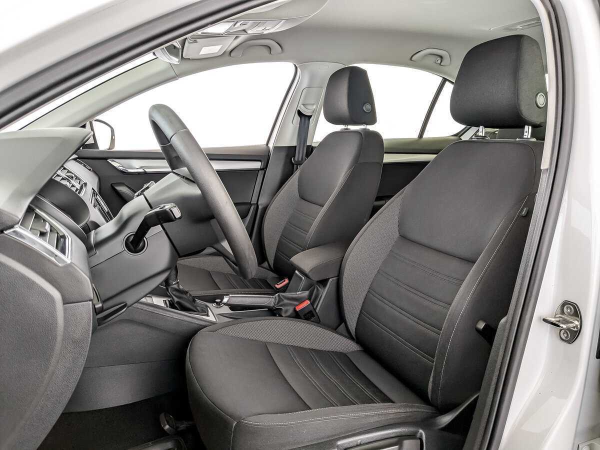 Б/У Шкода Октавия 2019 года. Фото: #19