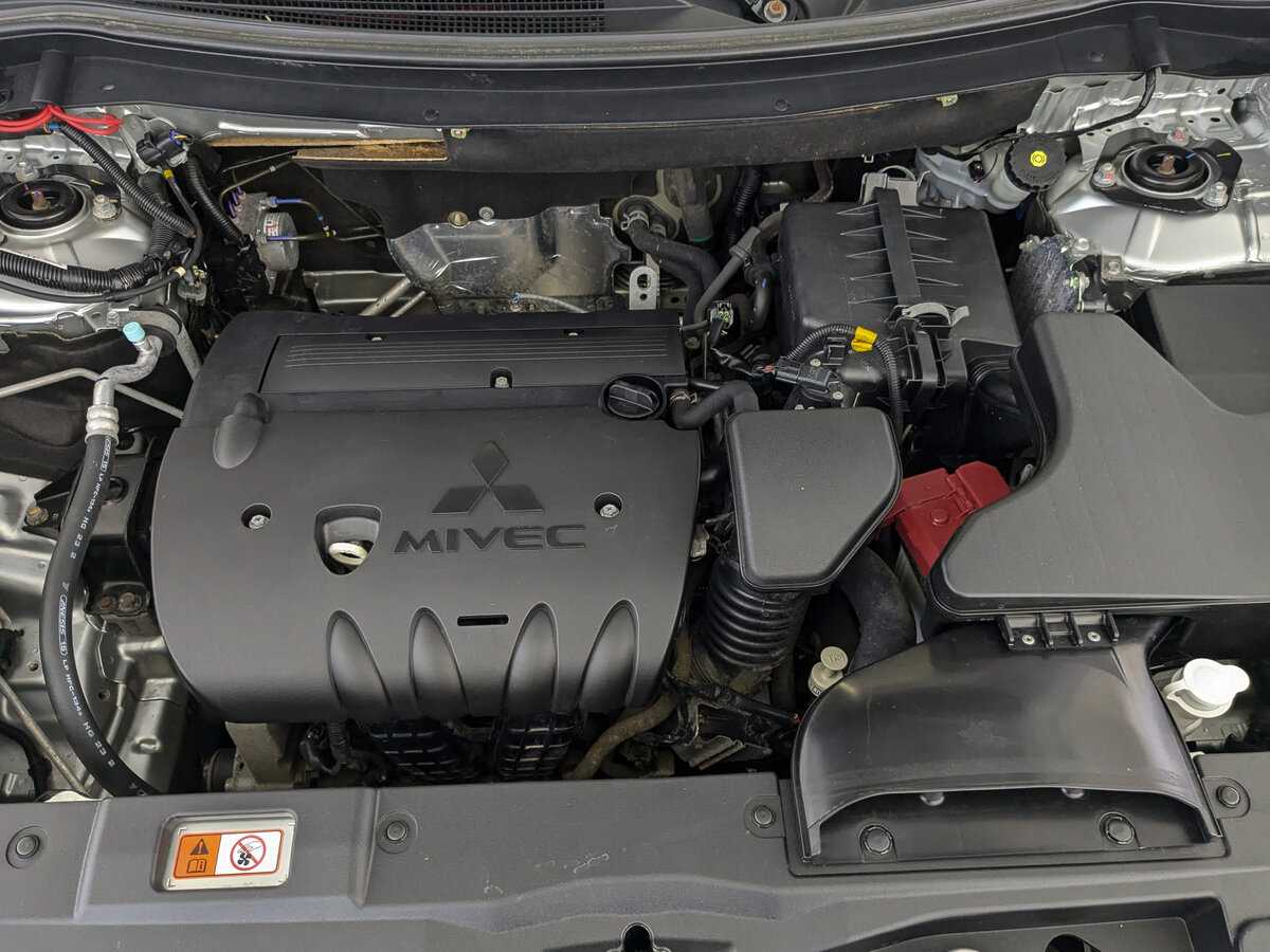 Б/У Митсубиши Оутлэндер 2019 года. Фото: #8