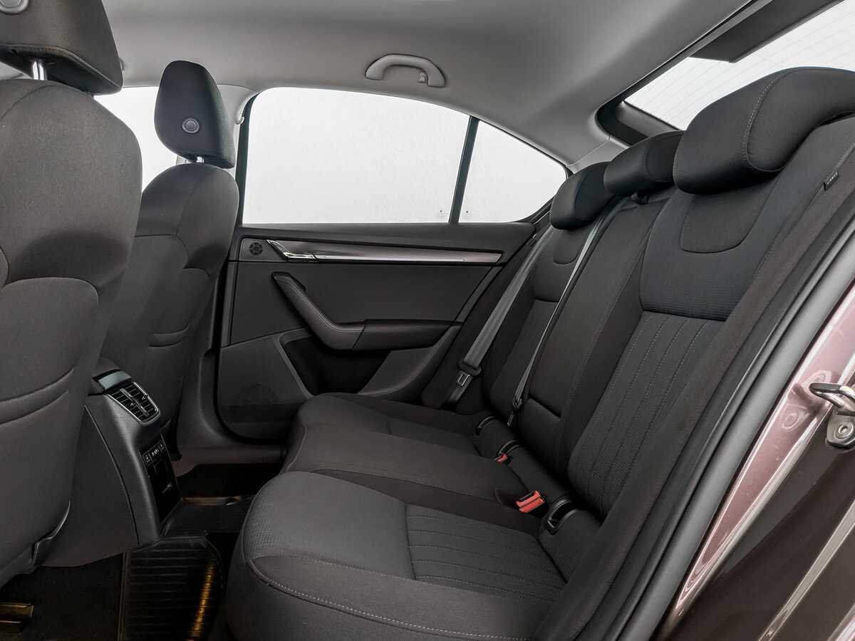 Б/У Шкода Октавия 2019 года. Фото: #11