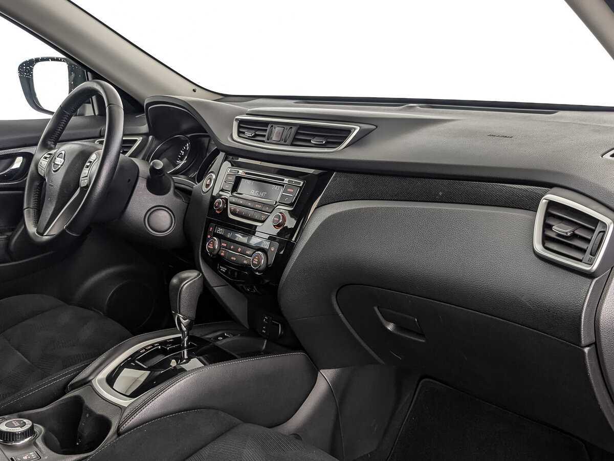 Б/У Ниссан Икс-Трейл 2017 года. Фото: #12