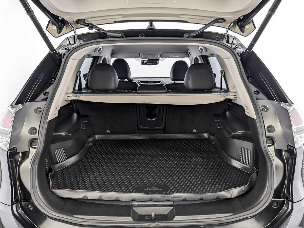 Б/У Ниссан Икс-Трейл 2017 года. Фото: #9