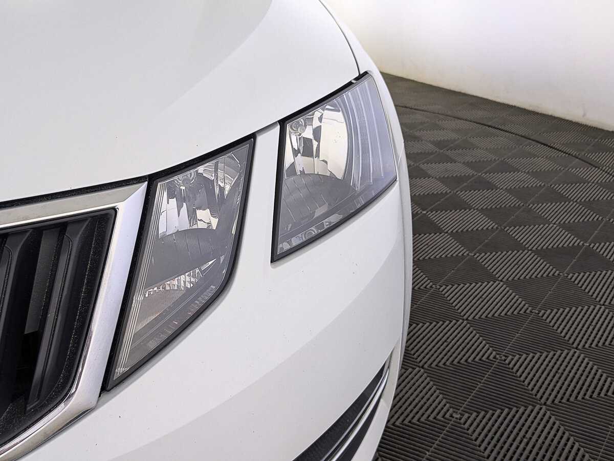 Б/У Шкода Октавия 2019 года. Фото: #10