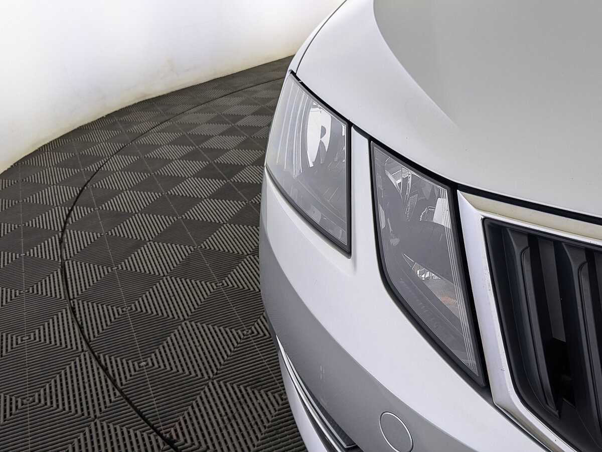 Б/У Шкода Октавия 2018 года. Фото: #10