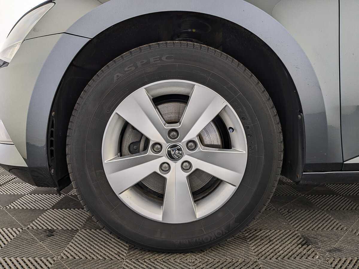 Б/У Шкода Суперб 2019 года. Фото: #11