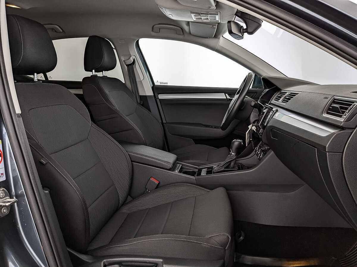 Б/У Шкода Суперб 2019 года. Фото: #23