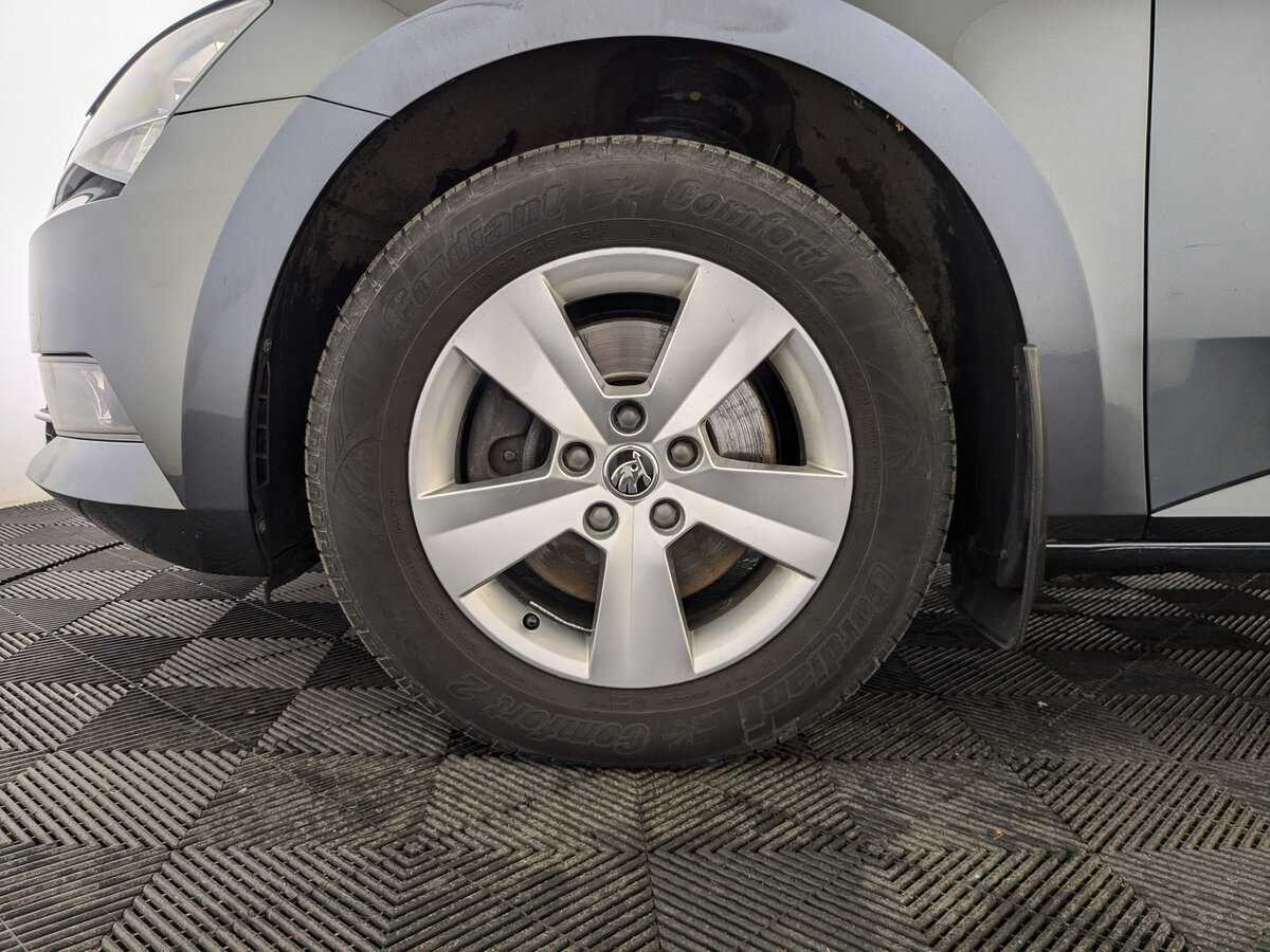 Б/У Шкода Суперб 2019 года. Фото: #11