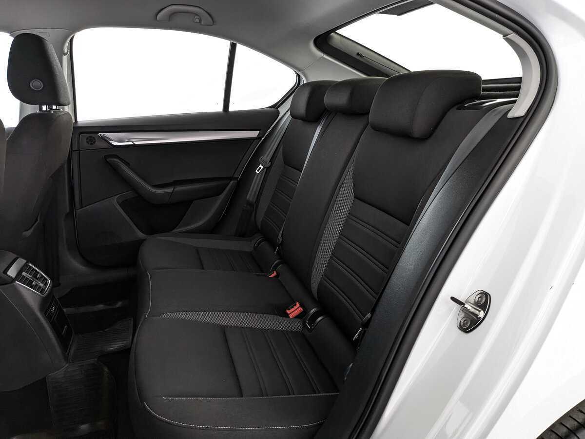 Б/У Шкода Октавия 2019 года. Фото: #17