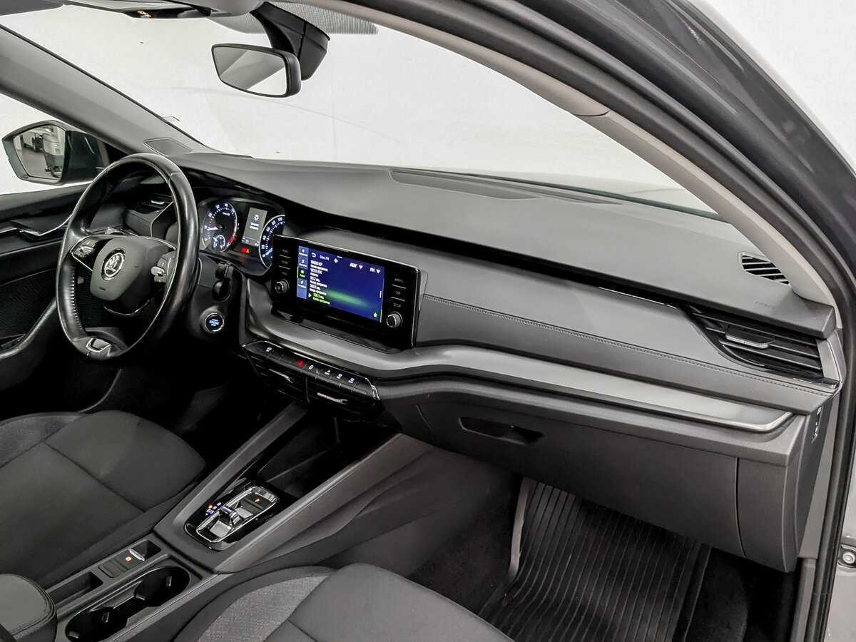 Б/У Шкода Октавия 2021 года. Фото: #10