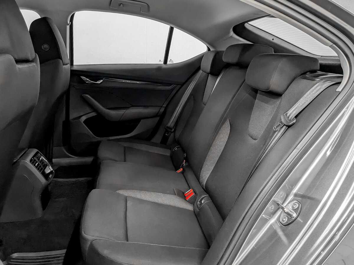 Б/У Шкода Октавия 2021 года. Фото: #11