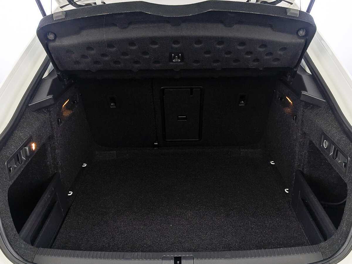 Б/У Шкода Суперб 2017 года. Фото: #9